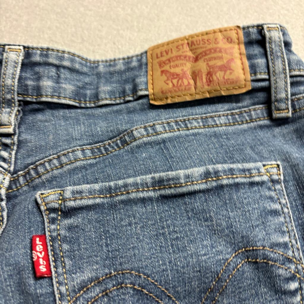 Levis Classic Mid Rise Skinny Jeans Womens 10M W30 L30 Medium Wash Stretch Blue