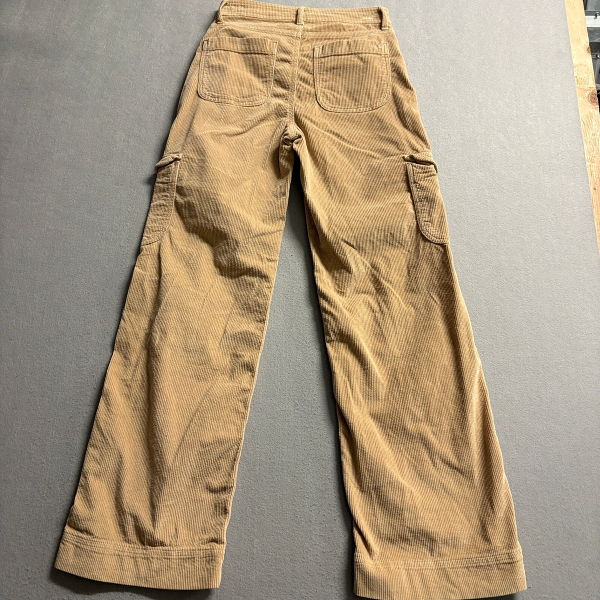 American Eagle Corduroy Cargo Pants Womens Size 0 Beige Tan Wide Leg Stretch