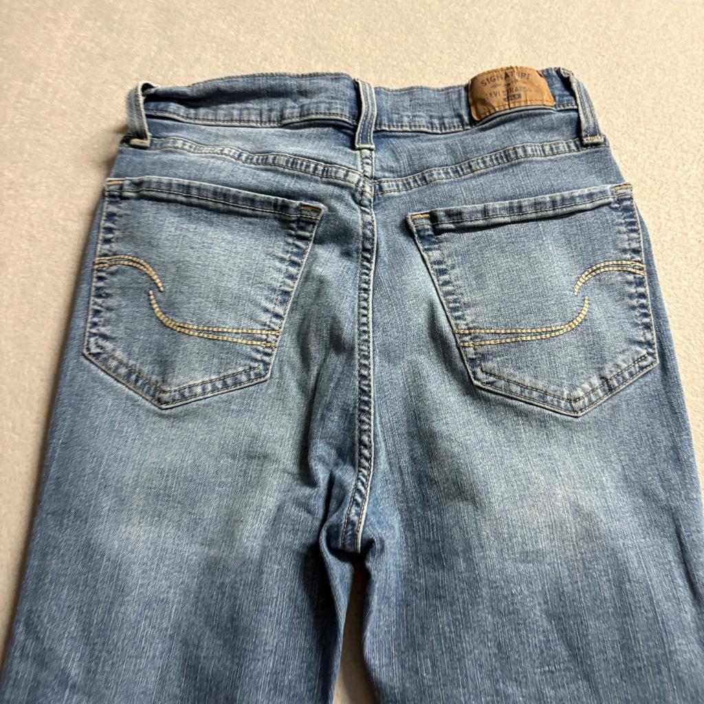 Signature by Levi Strauss Co Womens Ultra High Rise Jegging Jeans Size 5 W27