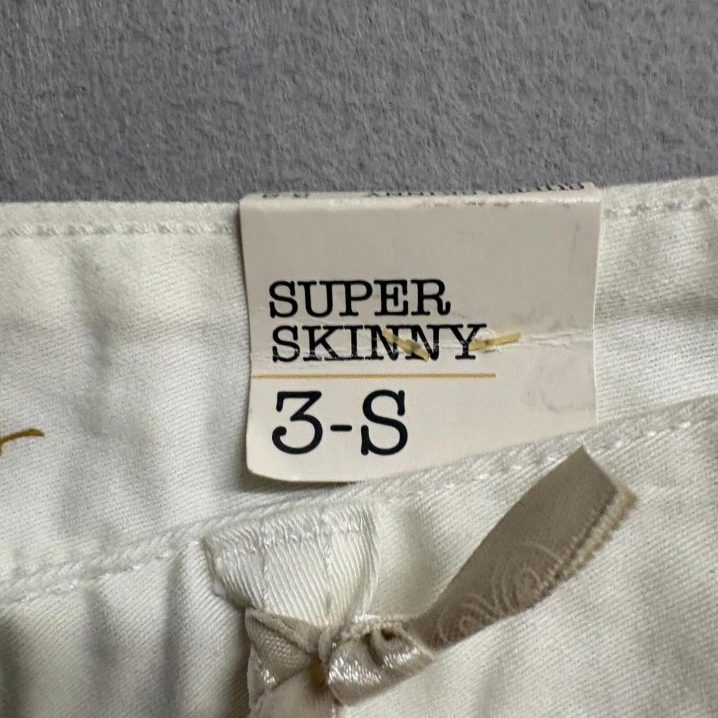American Rag Cie Womens Super Skinny Jeans Size 3-S White Denim Stretch NWT