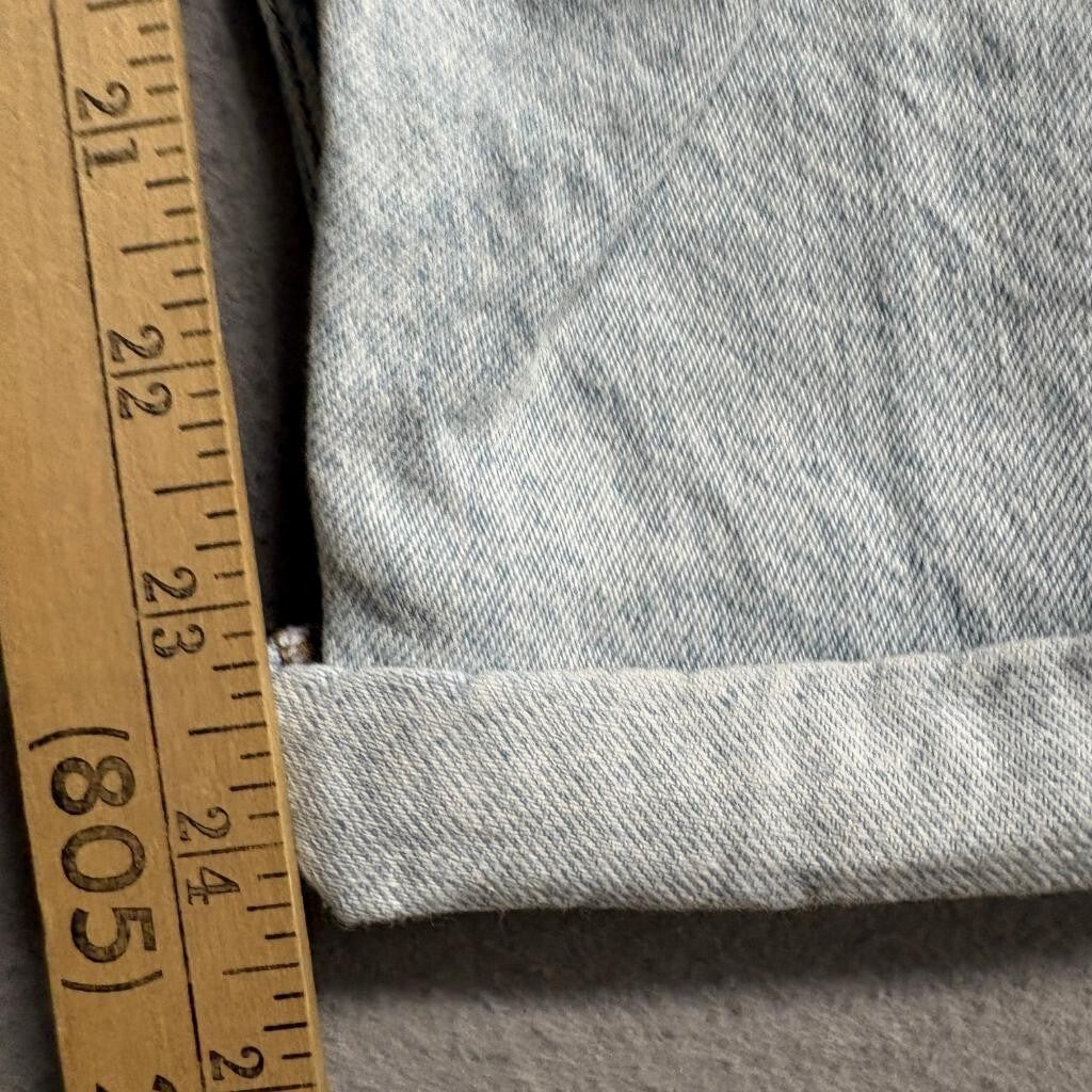 American Eagle Curvy Mom Jeans Womens 8 Short Light Wash Denim High Rise Strigid