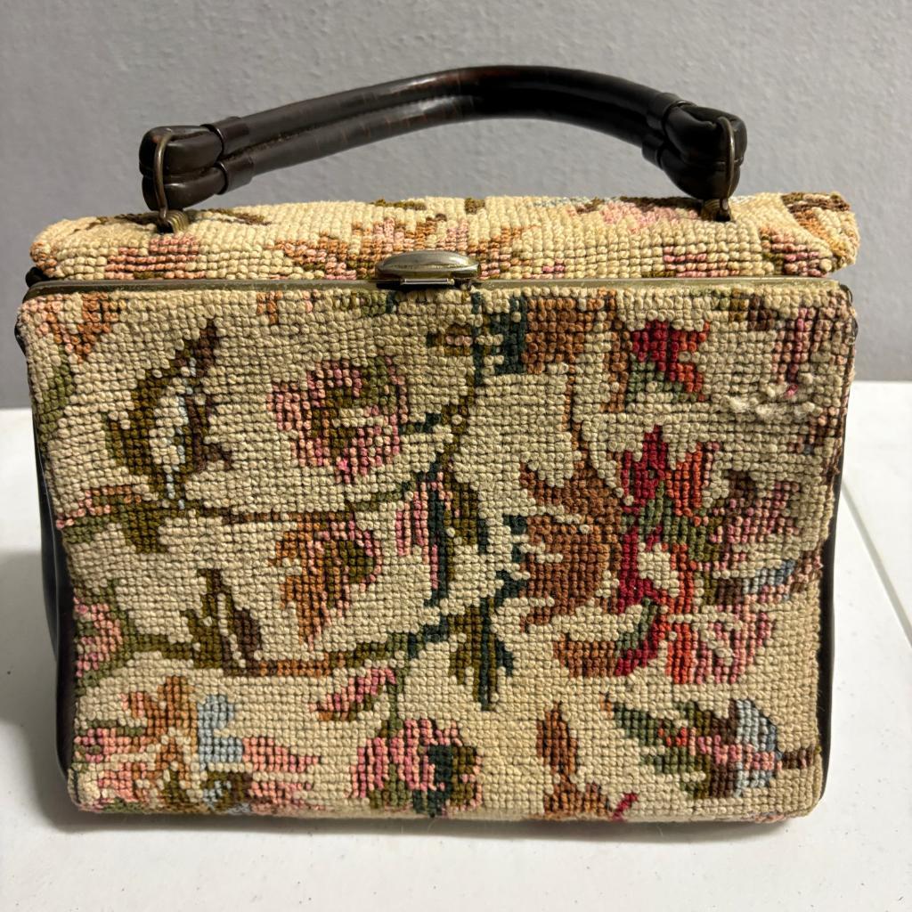 Vintage Floral Needlepoint Tapestry Handbag Kiss Lock Top Handle Purse Beige