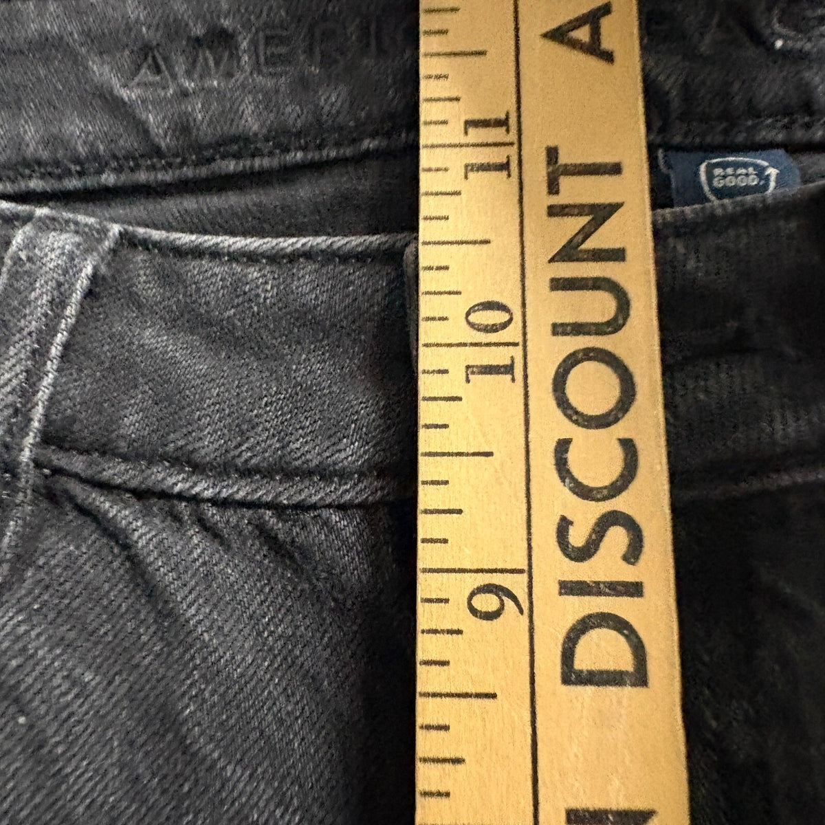 American Eagle Strigid Mom Jeans Womens 6 Black Distressed High Rise Denim