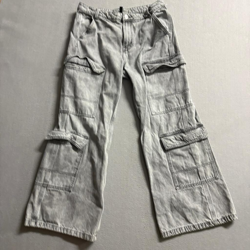 H&M Divided Gray Cargo Jeans Womens Size 8 Wide Leg High Rise Denim Pants