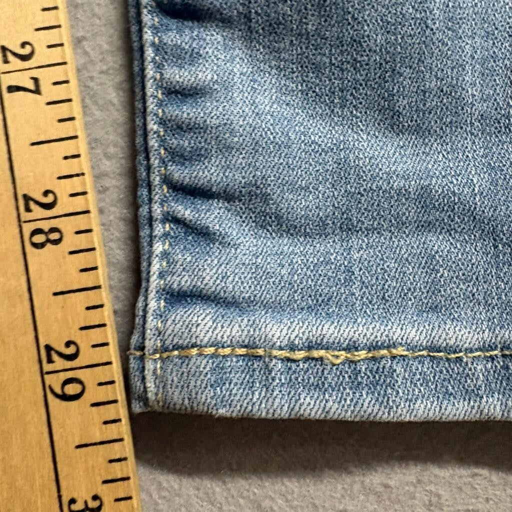 Levis Classic Straight Jeans Womens 20W Medium Wash Blue Denim Stretch WaterLess