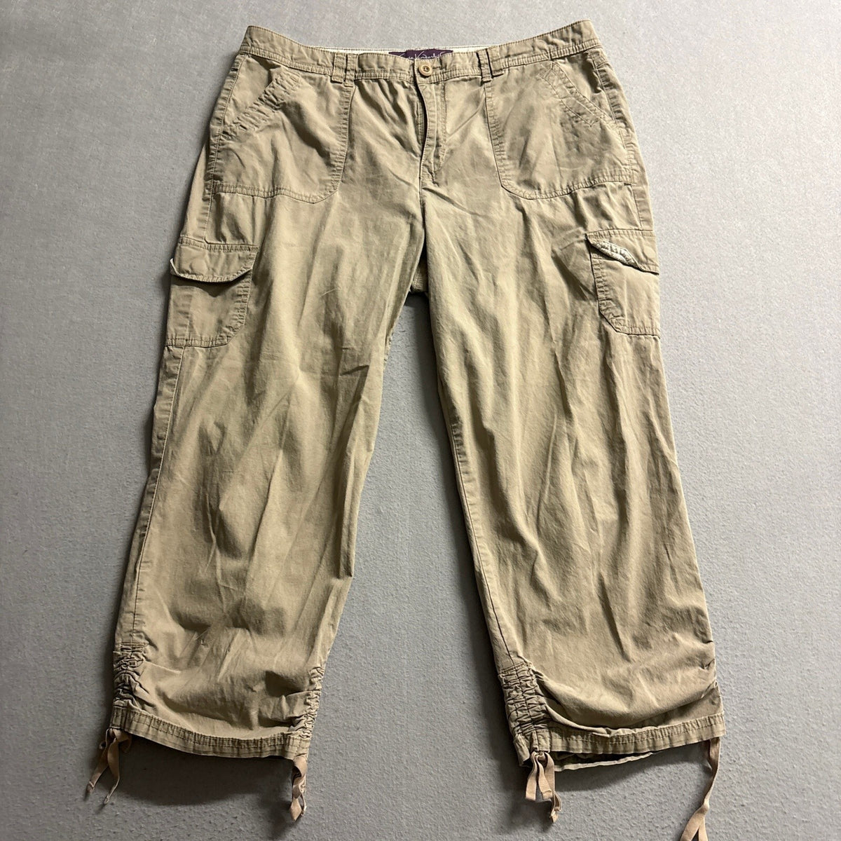 Gloria Vanderbilt Womens Size 10 Beige Stretch Cargo Cropped Pants Ruched Hem