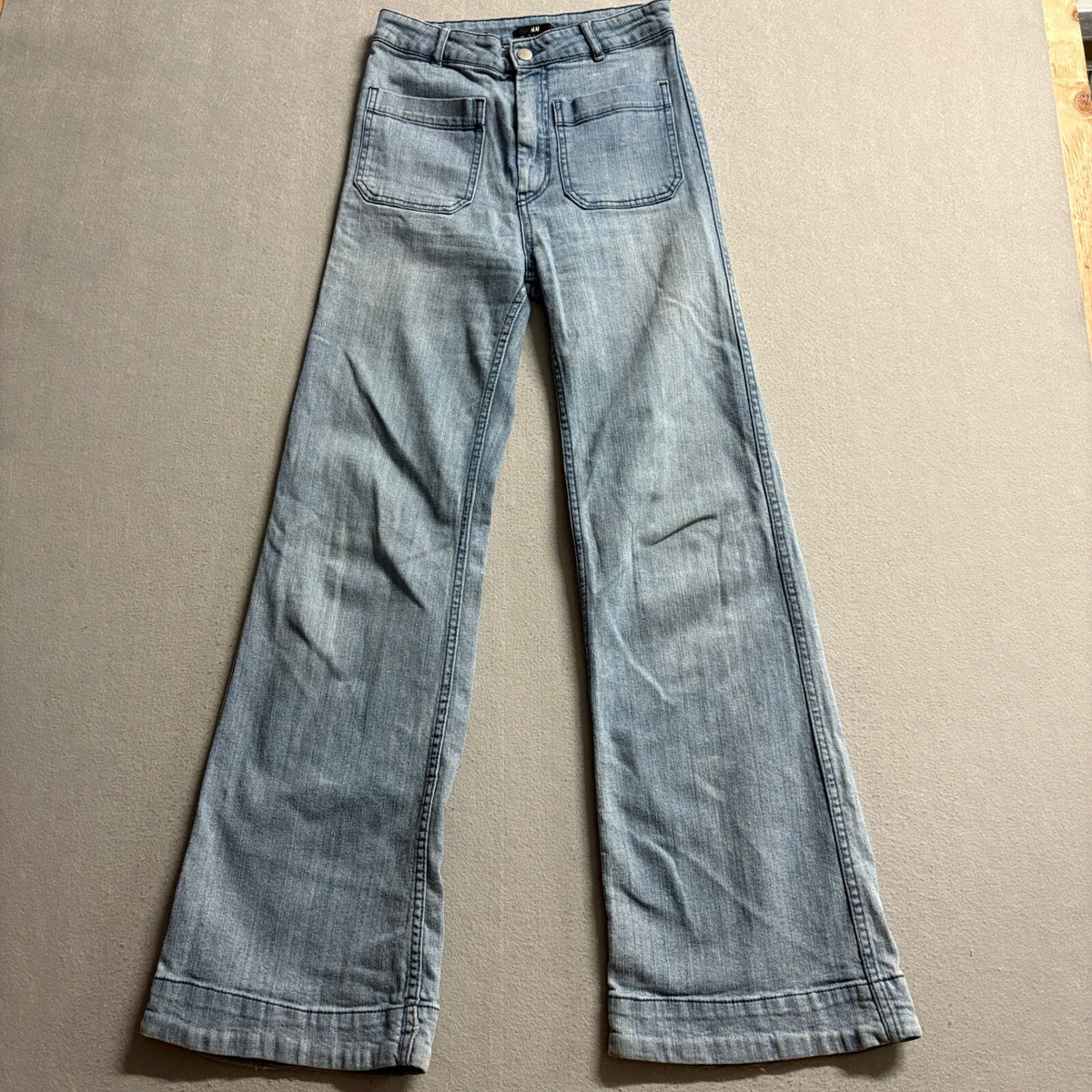 H&M Wide Leg Flare Jeans Womens Size 4 Light Blue Wash Stretch Patch Pockets