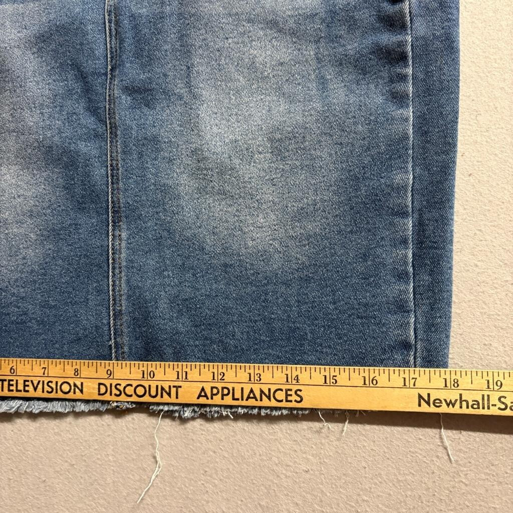 !iT Tatiana Denim Skirt Womens Size 12 Blue Distressed Frayed Hem Jean Skirt