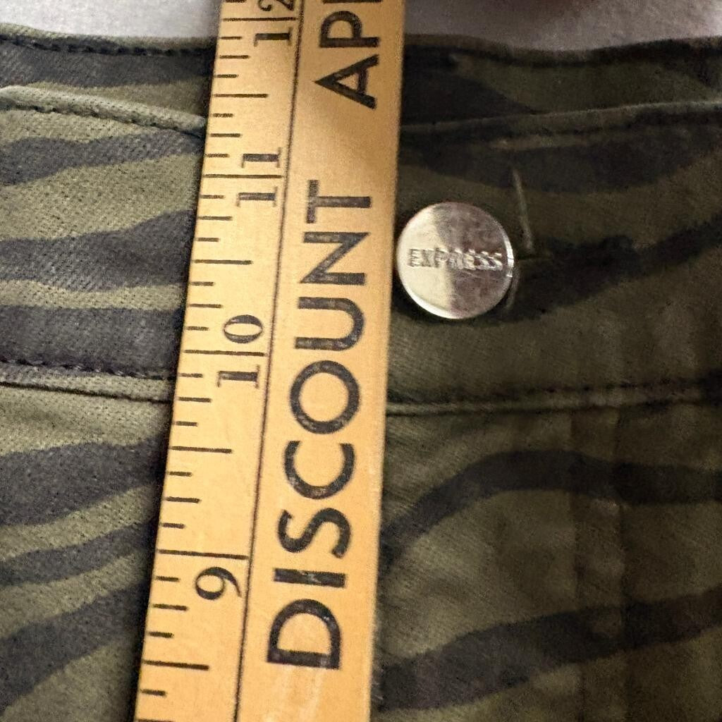 Express Jeans Womens 8 Green Zebra Print Straight Leg Super High Rise Denim