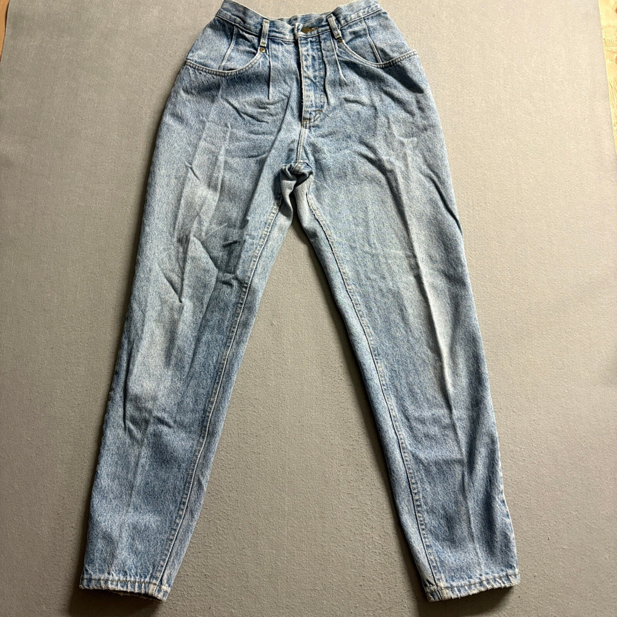 Vintage L.L. Bean Double Pleated Front Mom Jeans Light Wash Denim High Rise