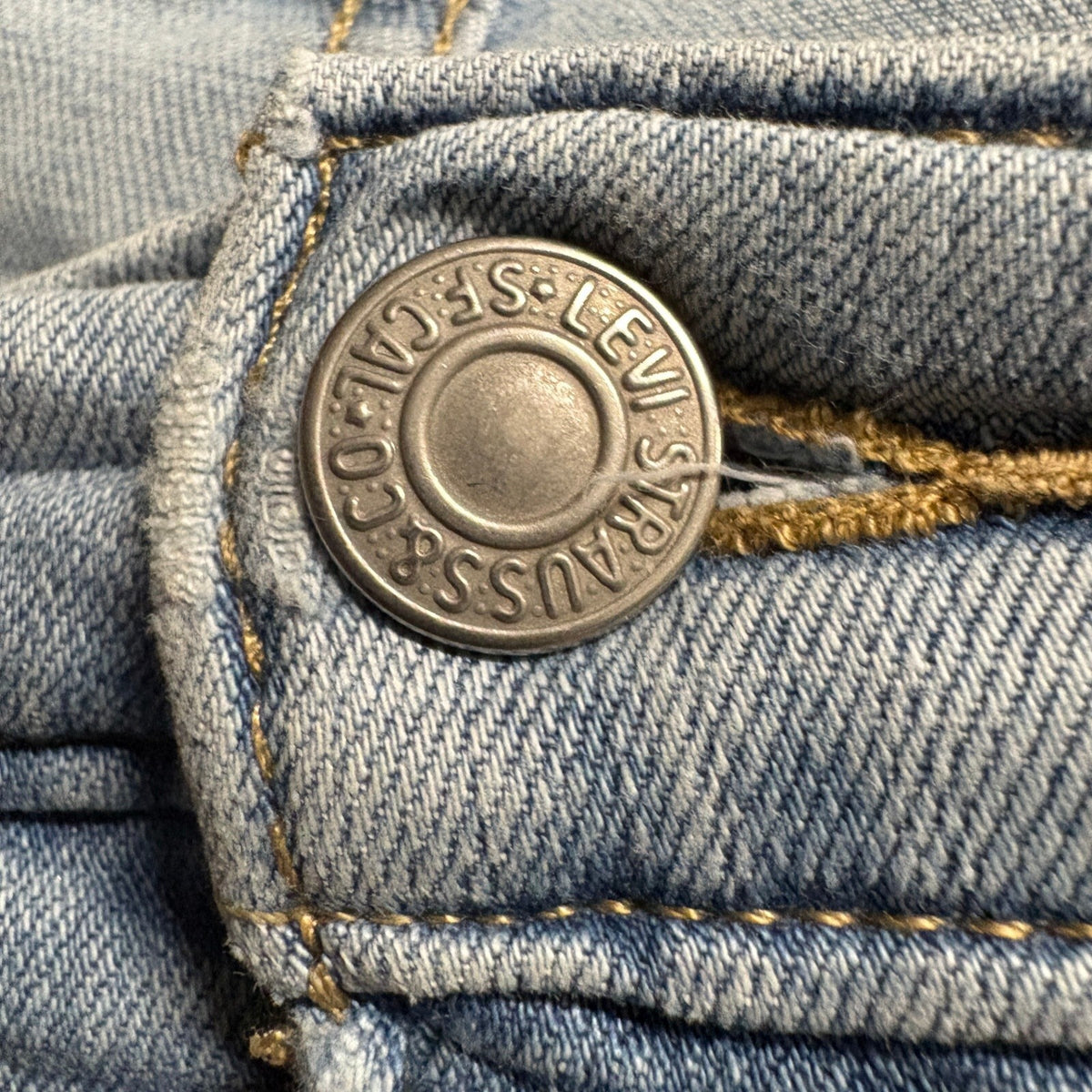 Levis 311 Shaping Skinny Capri Jeans Womens 18W Light Wash Denim Stretch Crop