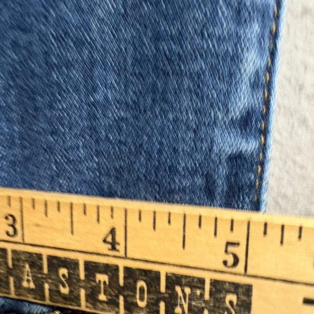 Levi's 311 Shaping Skinny Jeans Womens 27 Medium Wash Blue Denim Stretch