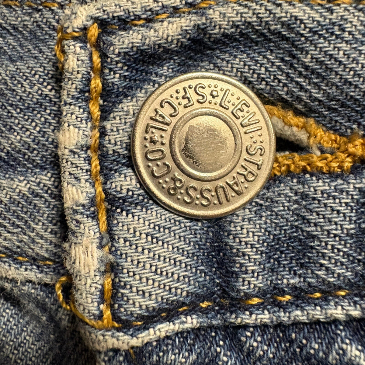 Levis High Waisted Straight Jeans Womens 27 Medium Wash Blue Denim Pants