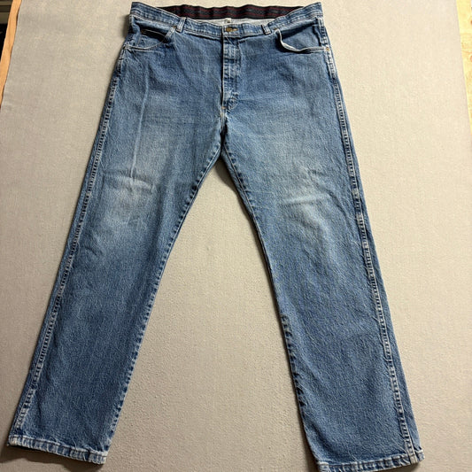 Wrangler Authentic Mens Jeans 40x32 Regular Fit Medium Wash Denim Stretch