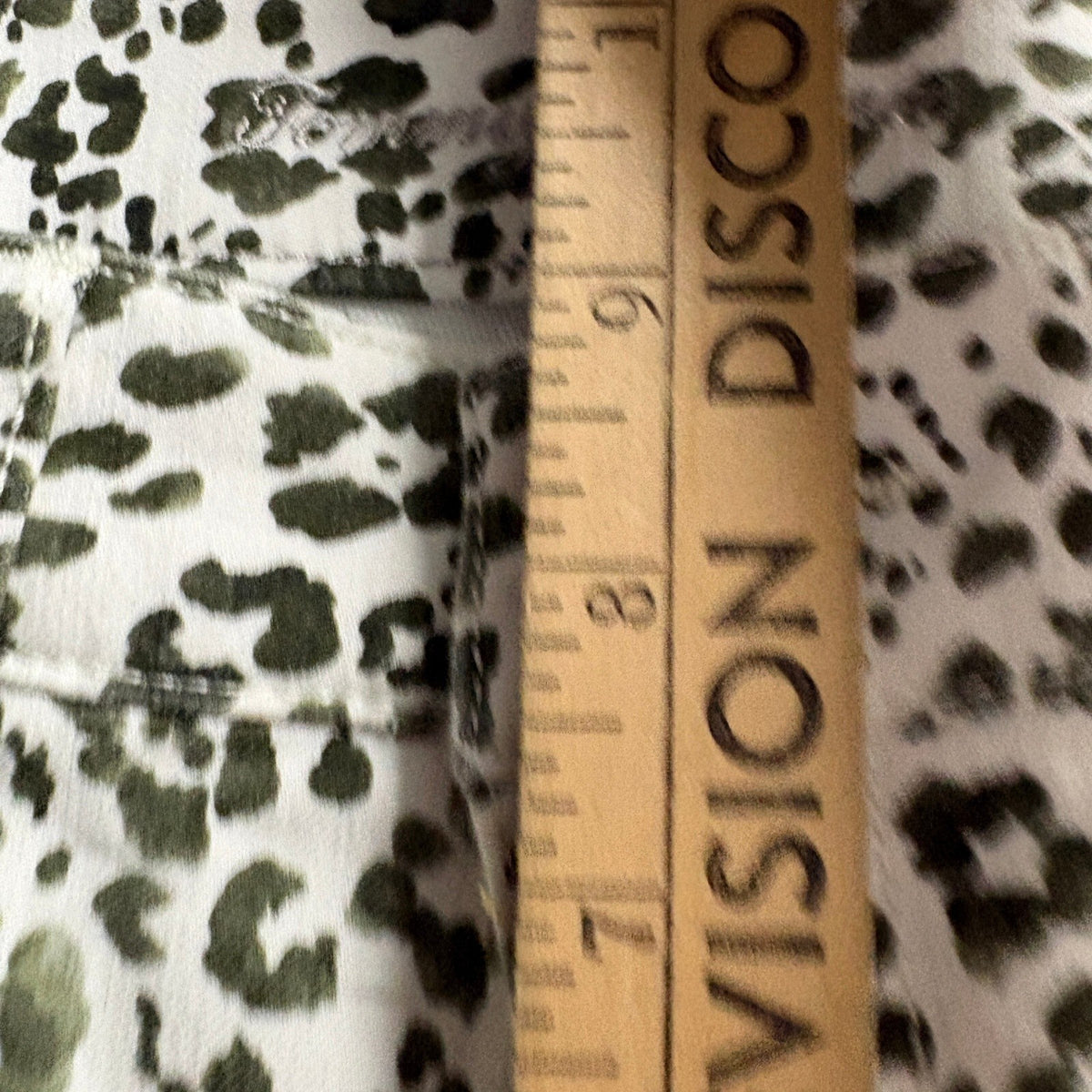 Tommy Bahama High Rise Ankle Jeans Womens 27 Green White Leopard Print Stretch