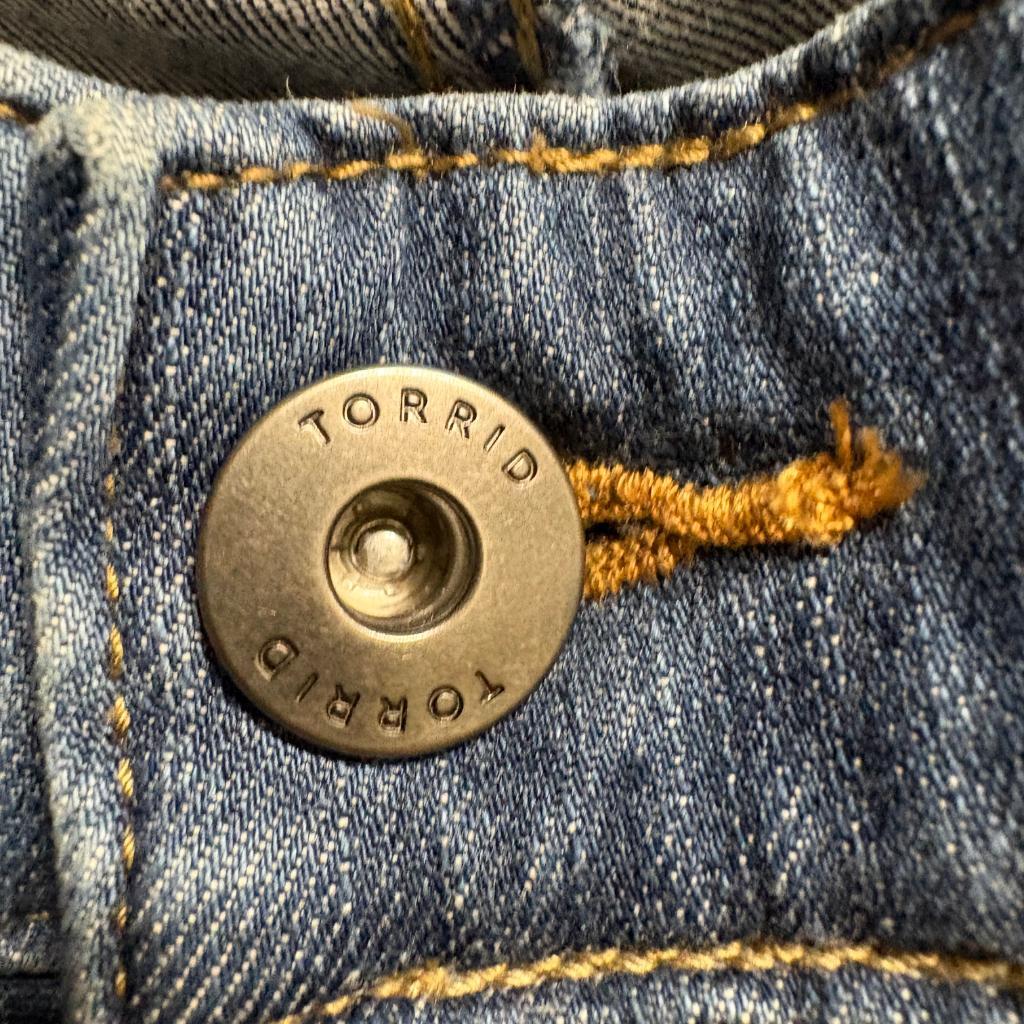 Torrid Bombshell Skinny Jeans Womens 20R Blue Premium Stretch Distressed Frayed