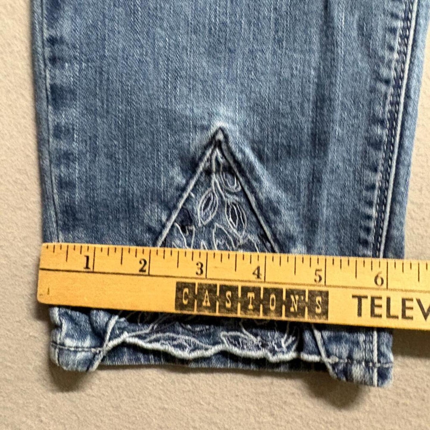 White House Black Market The Slim Jeans Womens 8 Mid Rise Blue Embroidered Hem