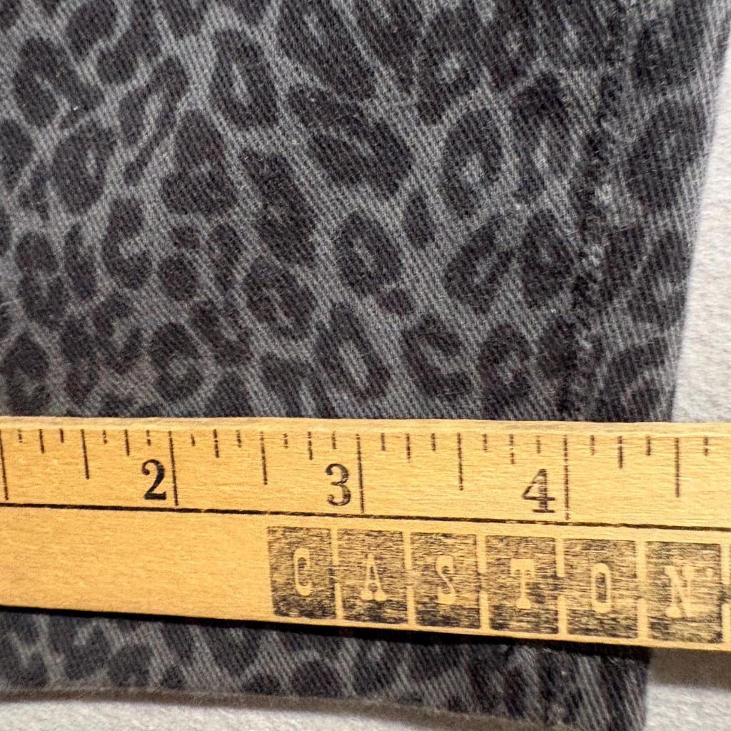 Time and Tru Womens Skinny Jeans Size M 8-10 Gray Leopard Print Stretch Denim