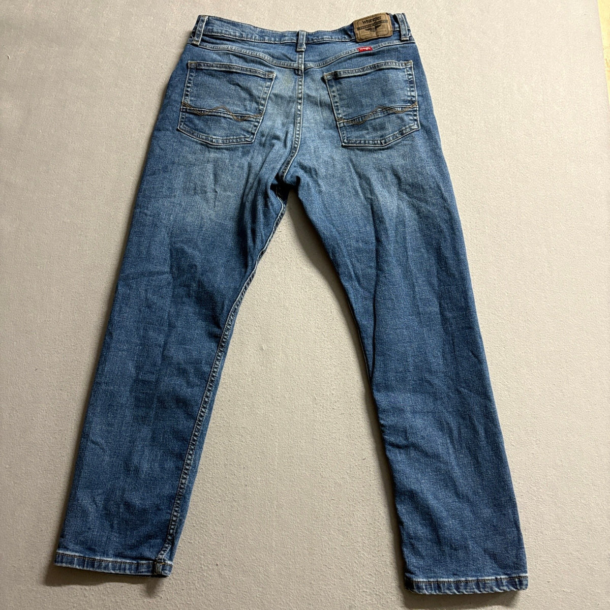 Wrangler Athletic Fit Jeans Mens 31x30 Medium Wash Blue Stretch Denim