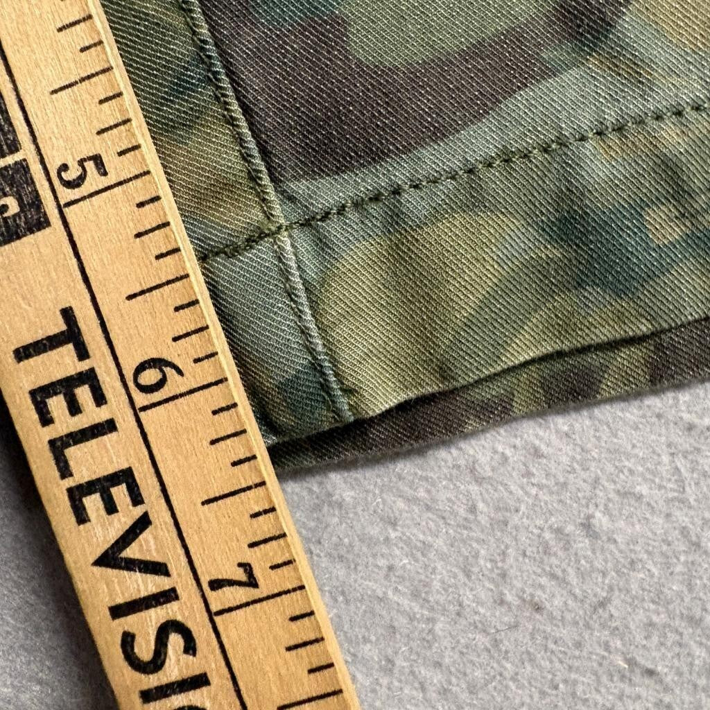 Sanctuary Standard Surplus Camo Tropical Shorts Womens Size 28 Green Cotton