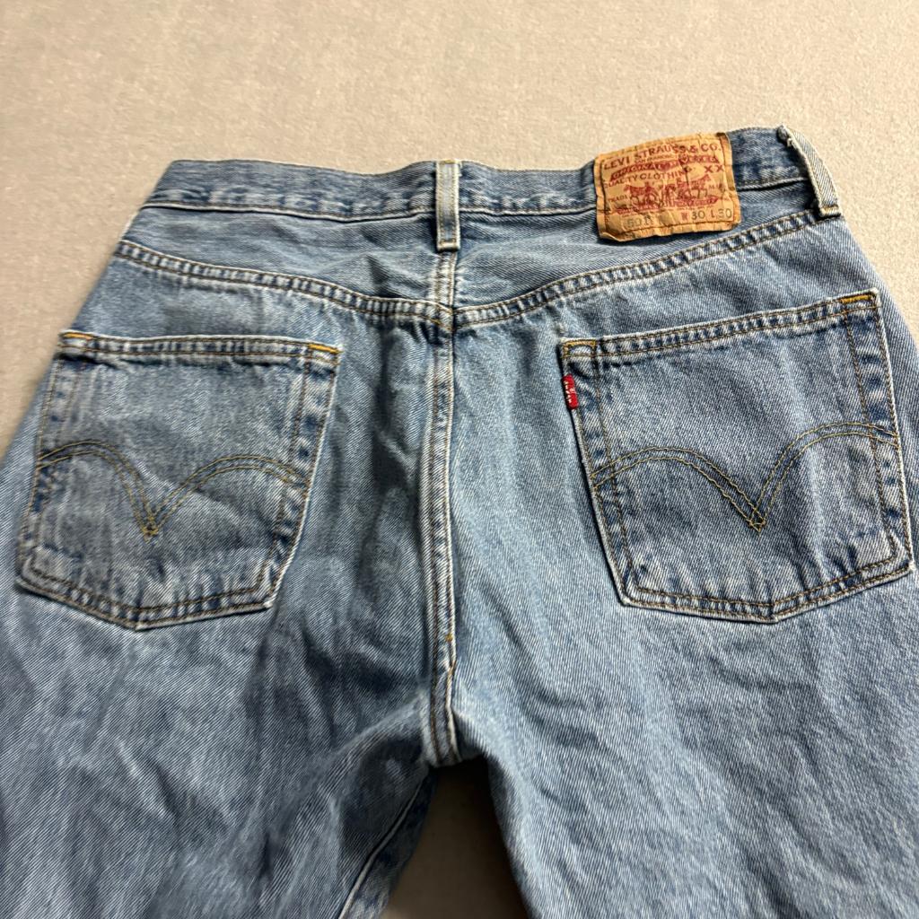 Levi's 501 Original Fit Jeans Mens 30x30 Blue Denim Button Fly Cut Off Hem