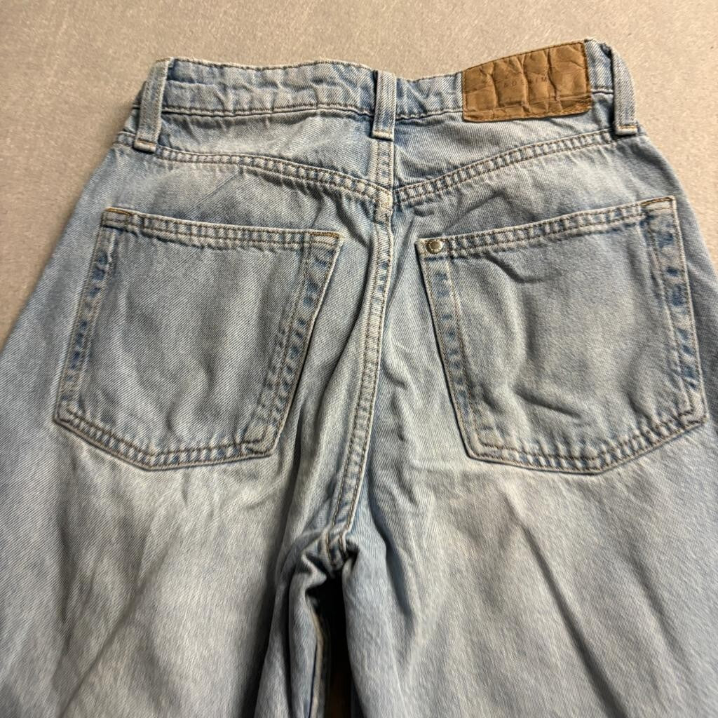 H&M &Denim Wide Ultra High Waist Jeans Womens US 2 Light Blue Raw Hem Distressed