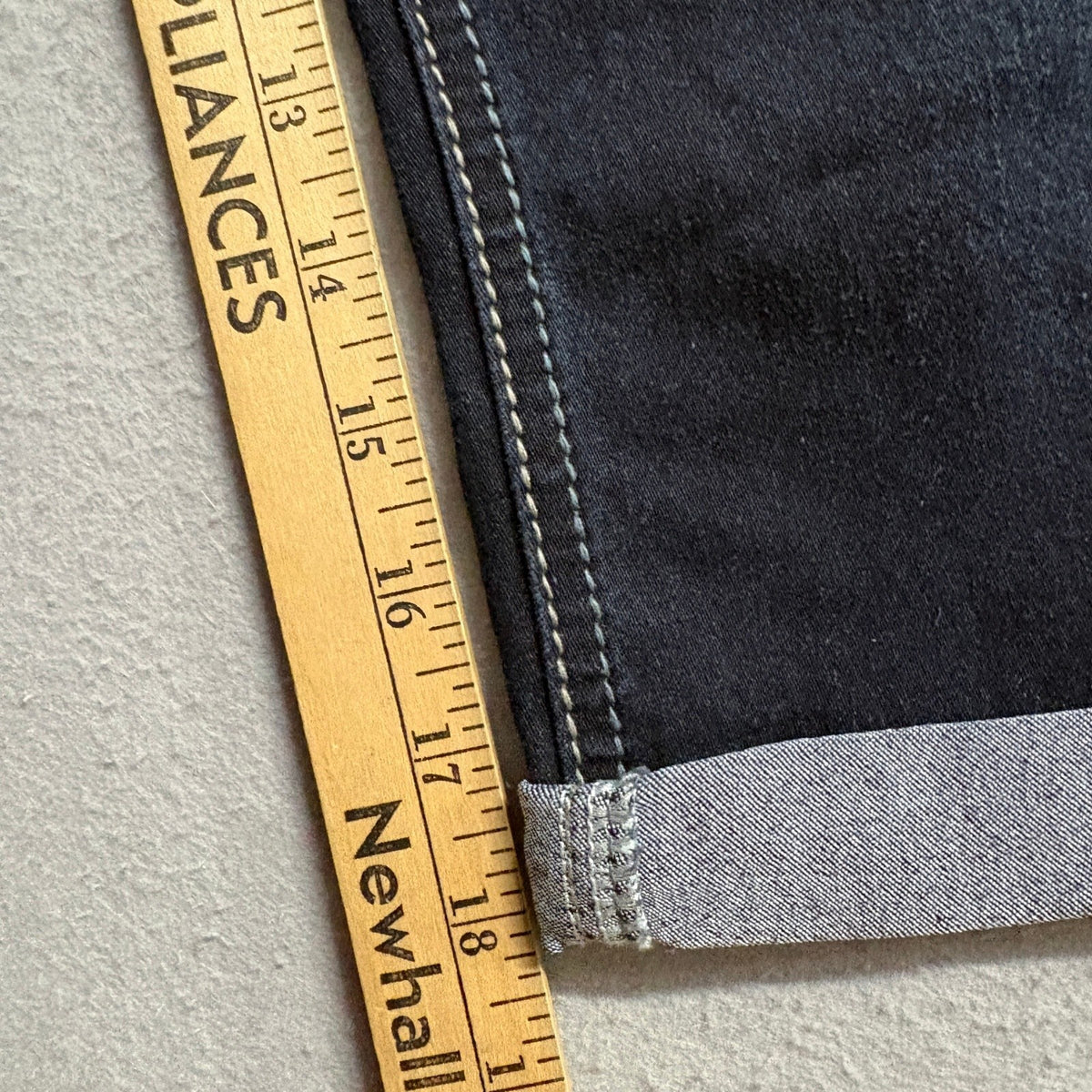Hydraulic Denim Bermuda Shorts Womens 20W Dark Wash Cuffed Stretch Capris NWT