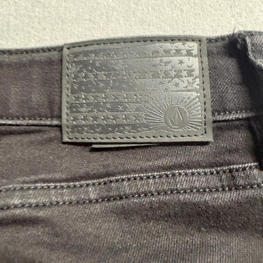 Volcom Liberator High Rise Jeans Womens Size 31 Black Denim Skinny Stretch