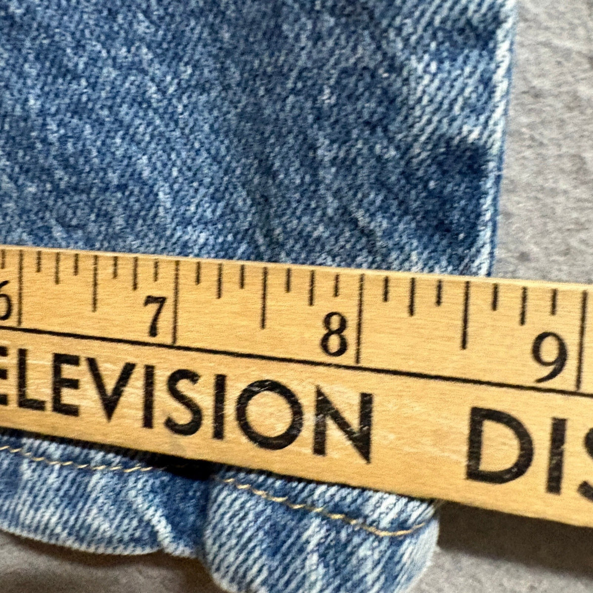 Wrangler Authentic Mens Jeans 40x32 Regular Fit Medium Wash Denim Stretch