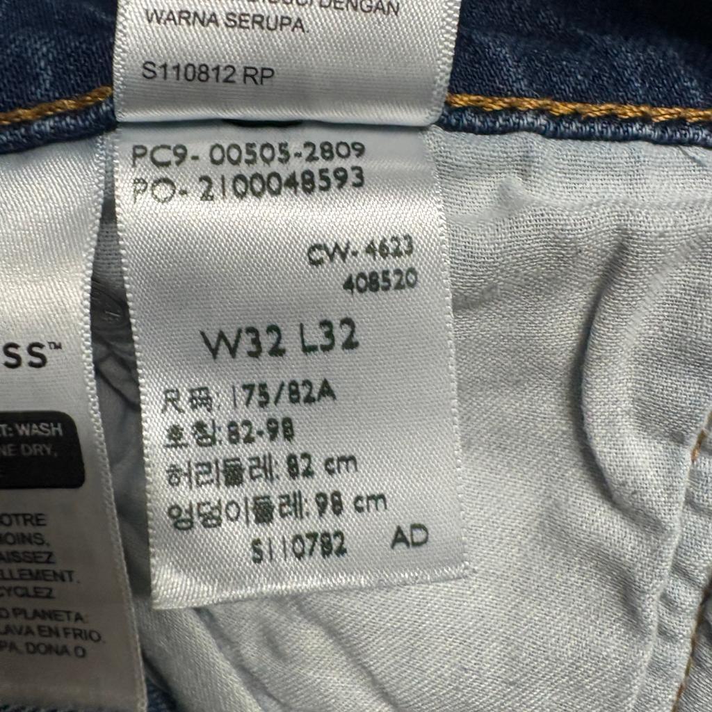 Levi's 505 Regular Fit Straight Leg Jeans Mens 32x32 Blue Denim Medium Wash