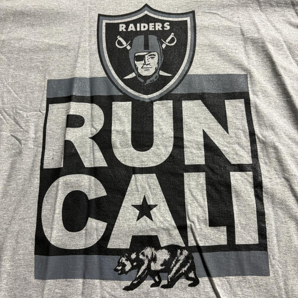 Oakland Raiders Run Cali Shirt Mens 2XL Gray Fruit of the Loom Lofteez T-Shirt