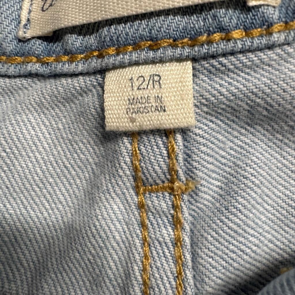 Universal Thread Boyfriend Jeans Womens 12R Light Wash Distressed Raw Hem Cotton