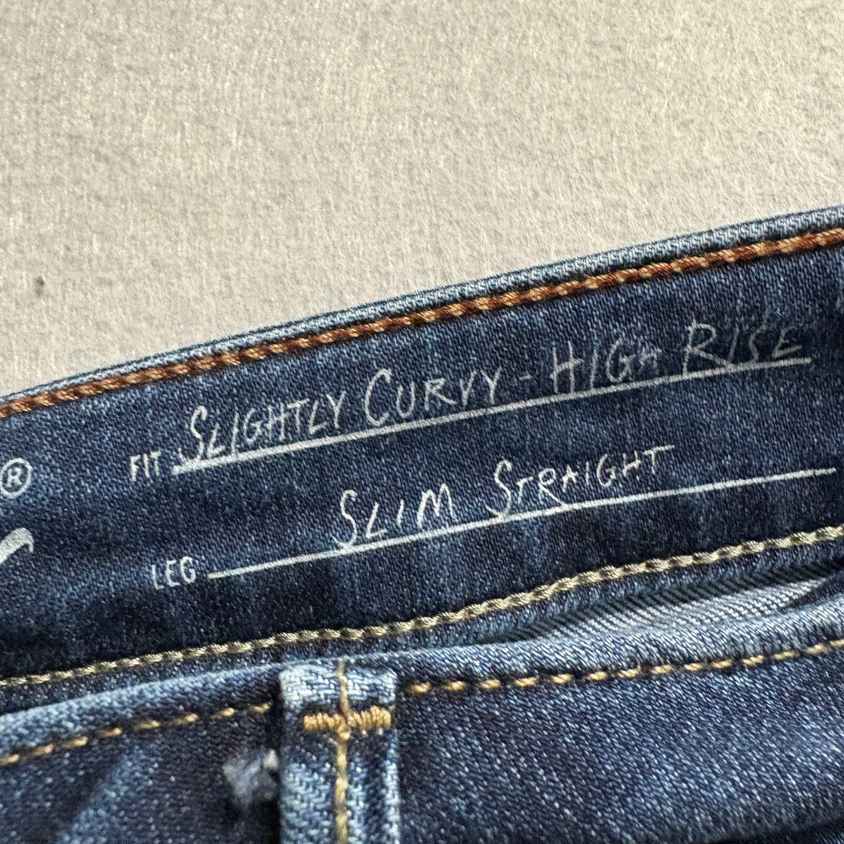 Eddie Bauer Slightly Curvy High Rise Slim Straight Jeans Womens 12 Dark Wash
