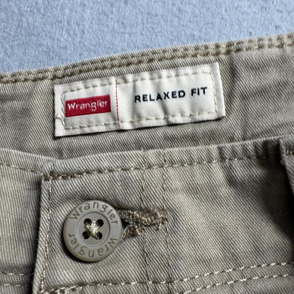 Wrangler Cargo Pants Mens 32x30 Khaki Tan Relaxed Fit Stretch Cotton Blend