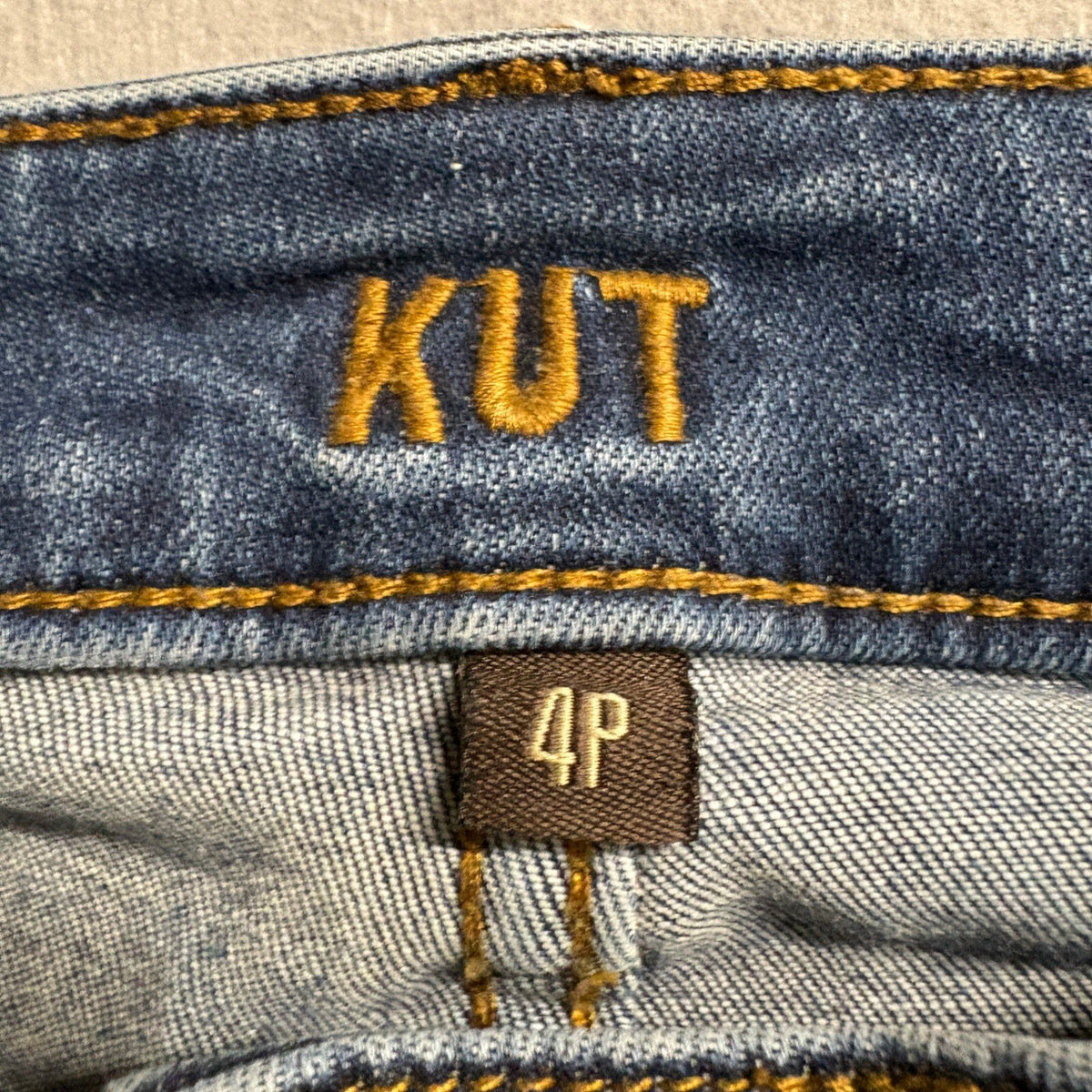 KUT From The Kloth Jeans Womens 4P Blue Denim Straight Leg Medium Wash Stretch