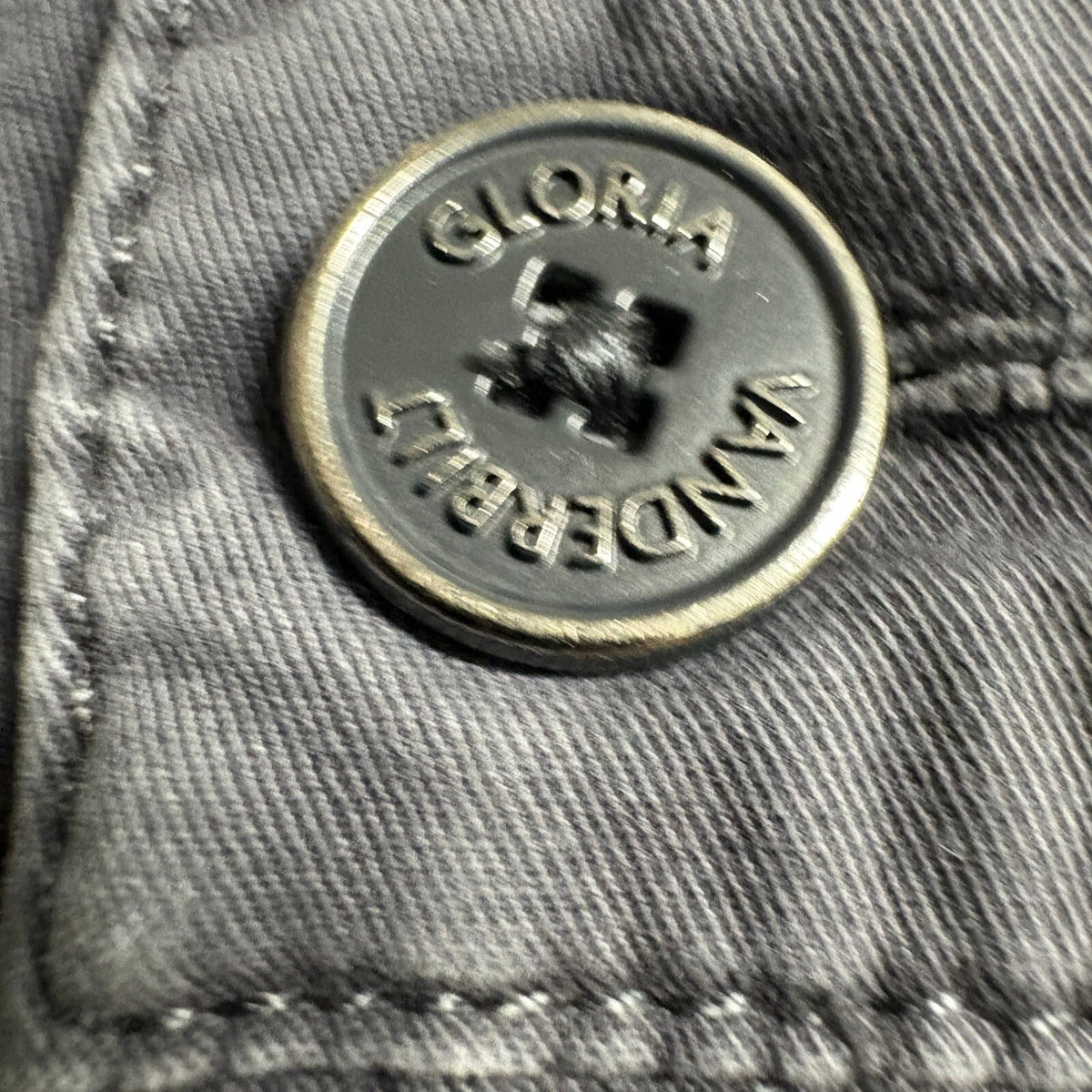 Gloria Vanderbilt Cargo Pants Womens 10 Gray Khaki Unltd Roll Tab Cotton Stretch