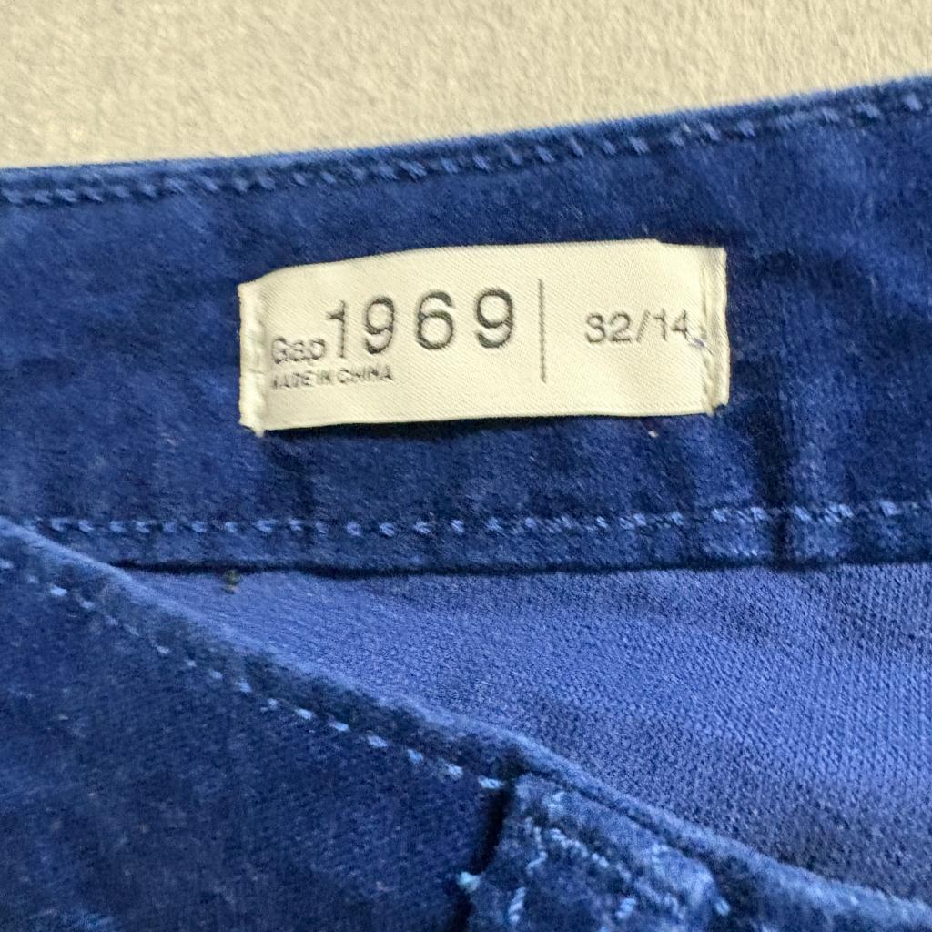 Gap 1969 Always Skinny Corduroy Pants Womens 32/14 Blue Velvet Velvet Soft