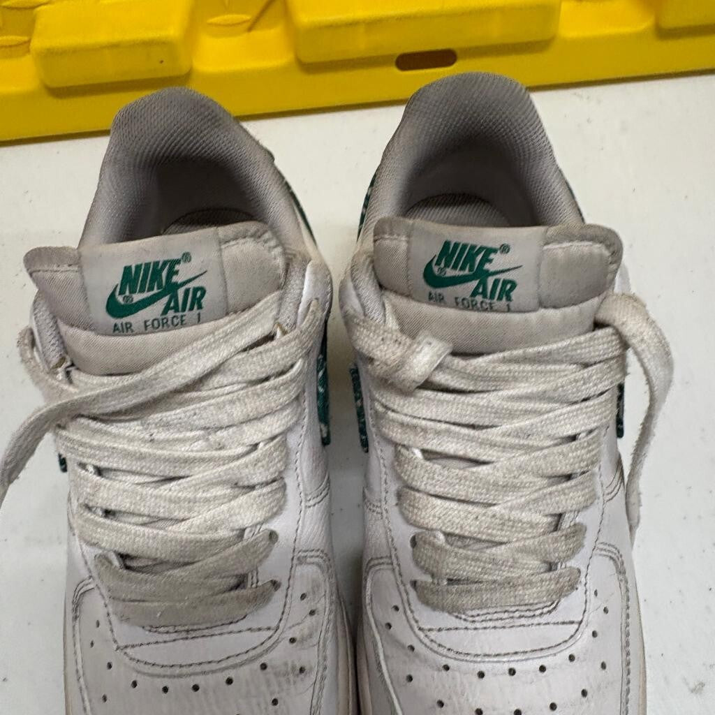 Nike Air Force 1 Low Green Paisley Womens Size 8 White Sneakers DH4406-102