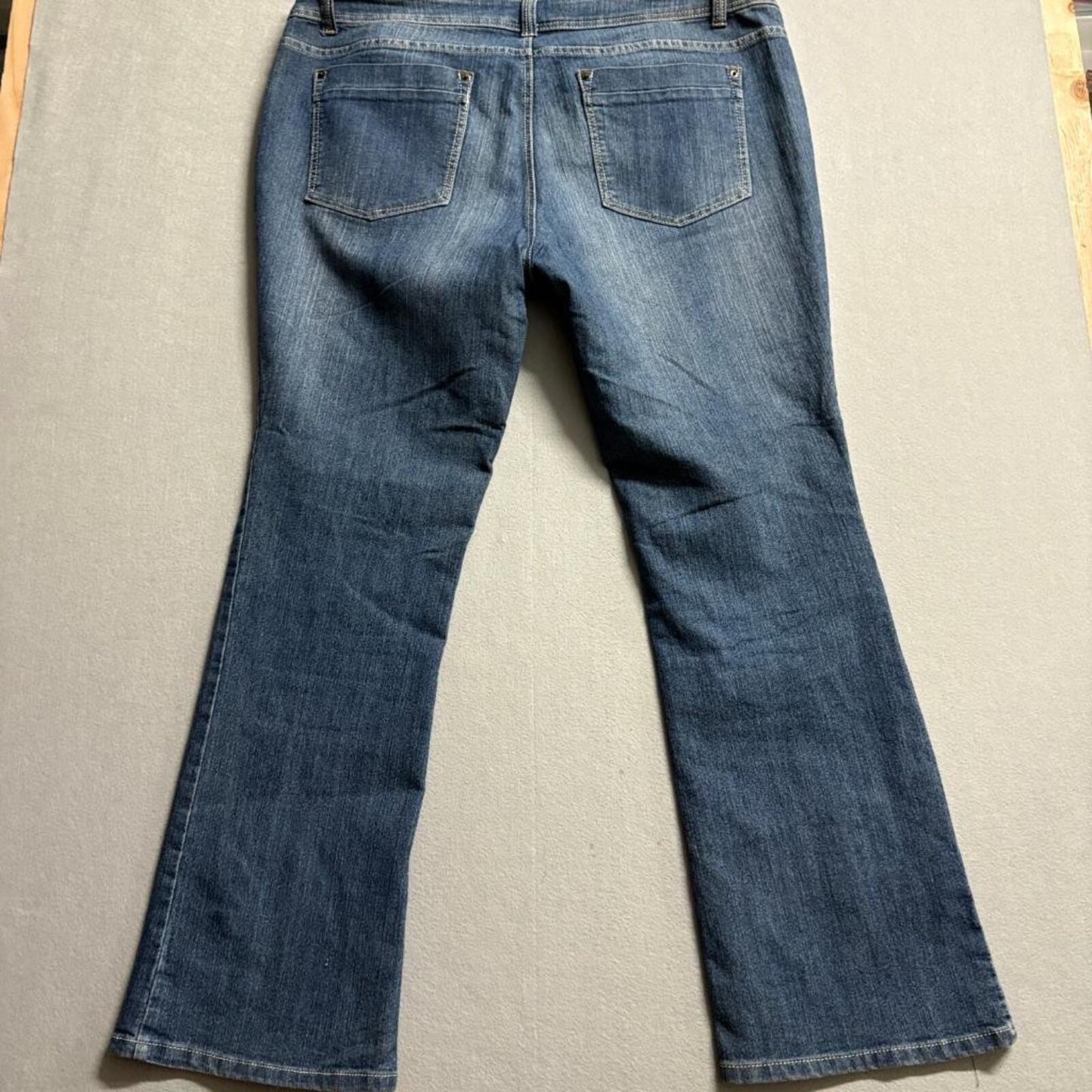 Forever 21 Plus Size 20 Bootcut Jeans Womens Blue Denim Stretch Mid Rise