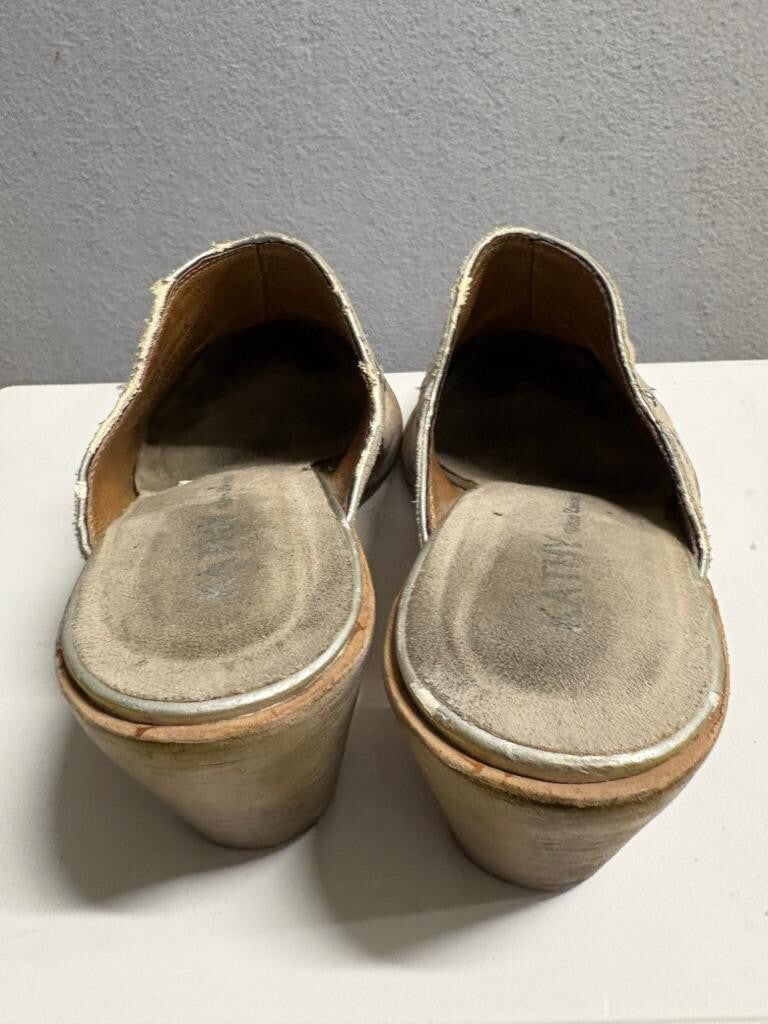Kathy Van Zeeland Suede Studded Western Mule Heels Beige Pointed Toe Size 7.5
