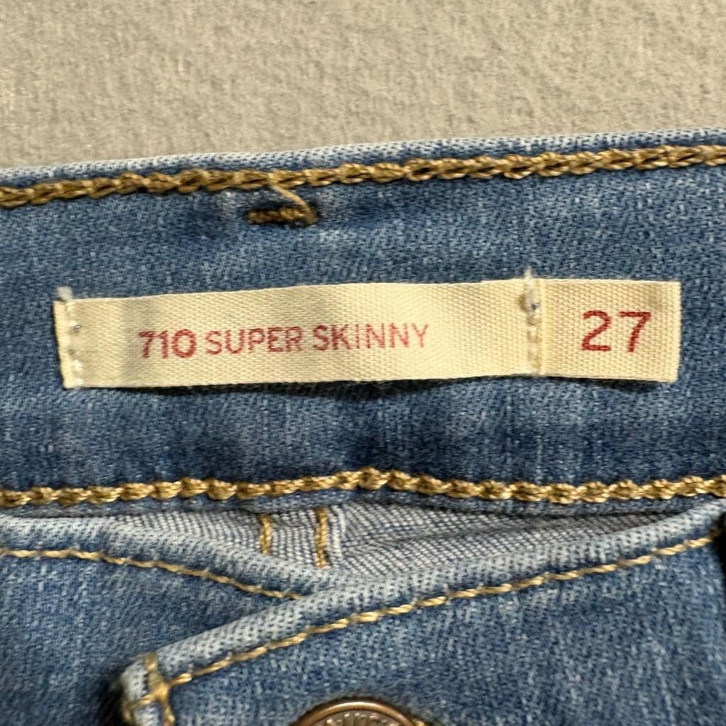 Levi's 710 Super Skinny Jeans Womens Size 27 W27 L30 Medium Wash Denim