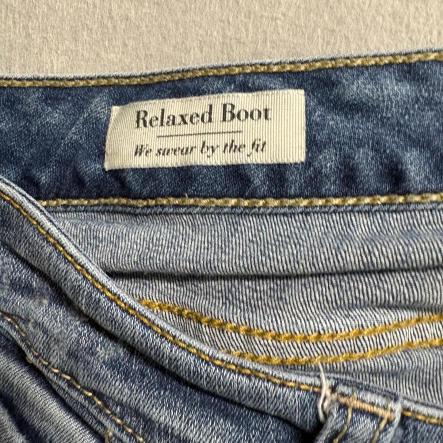 Torrid Relaxed Bootcut Jeans Womens Plus Size 22 Distressed Blue Denim Stretch