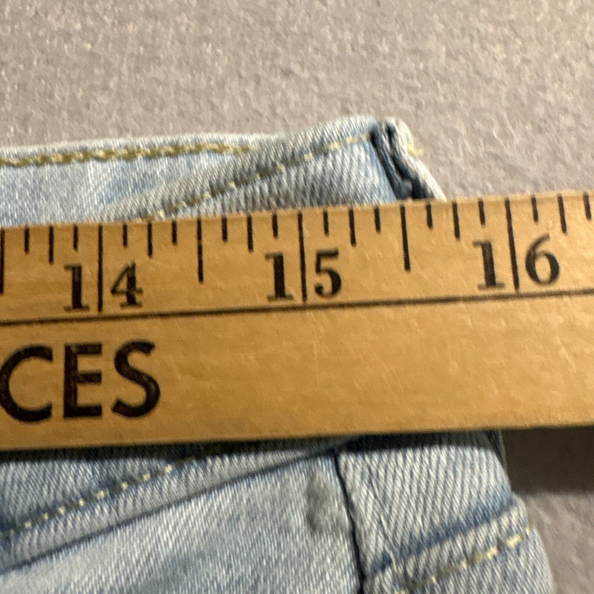 Denizen From Levis Womens Size 10 Mid Rise Boyfriend Jeans Distressed Light Wash
