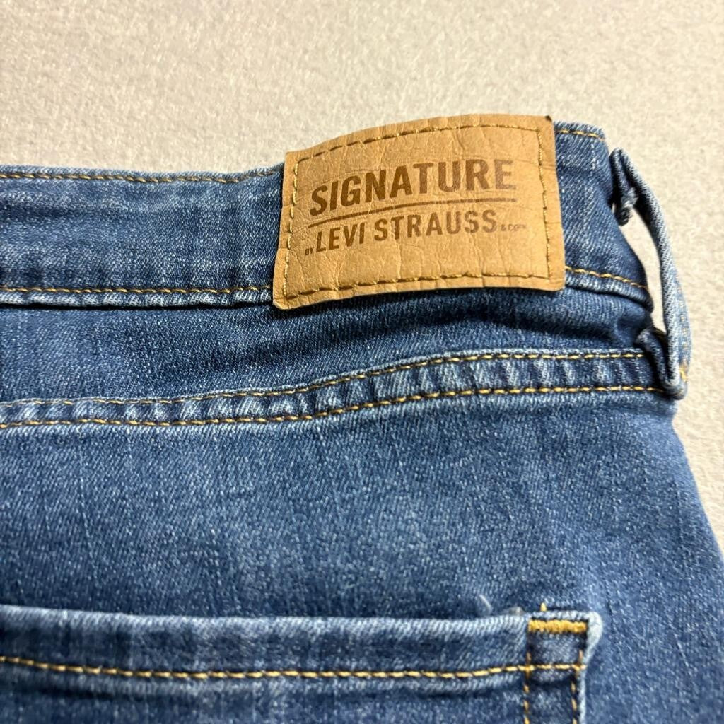 Signature by Levi Strauss Women High Rise Skinny Jeans Size 20M Blue Stretch