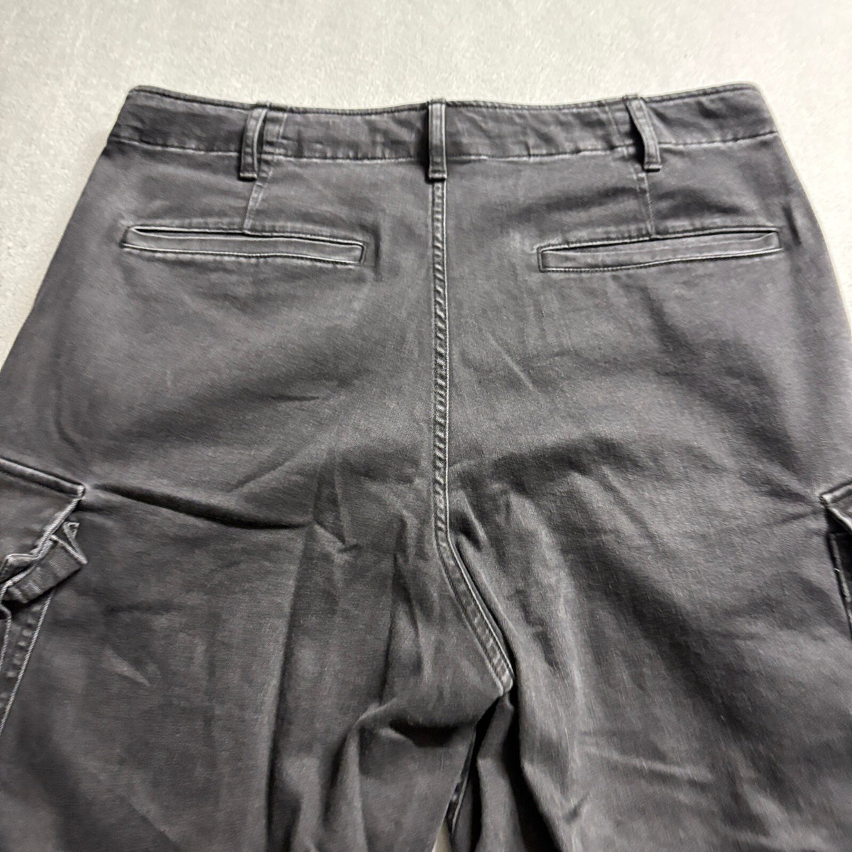 UNIQLO Cargo Pants Mens Medium Black Drawstring Elastic Waist Stretch Casual