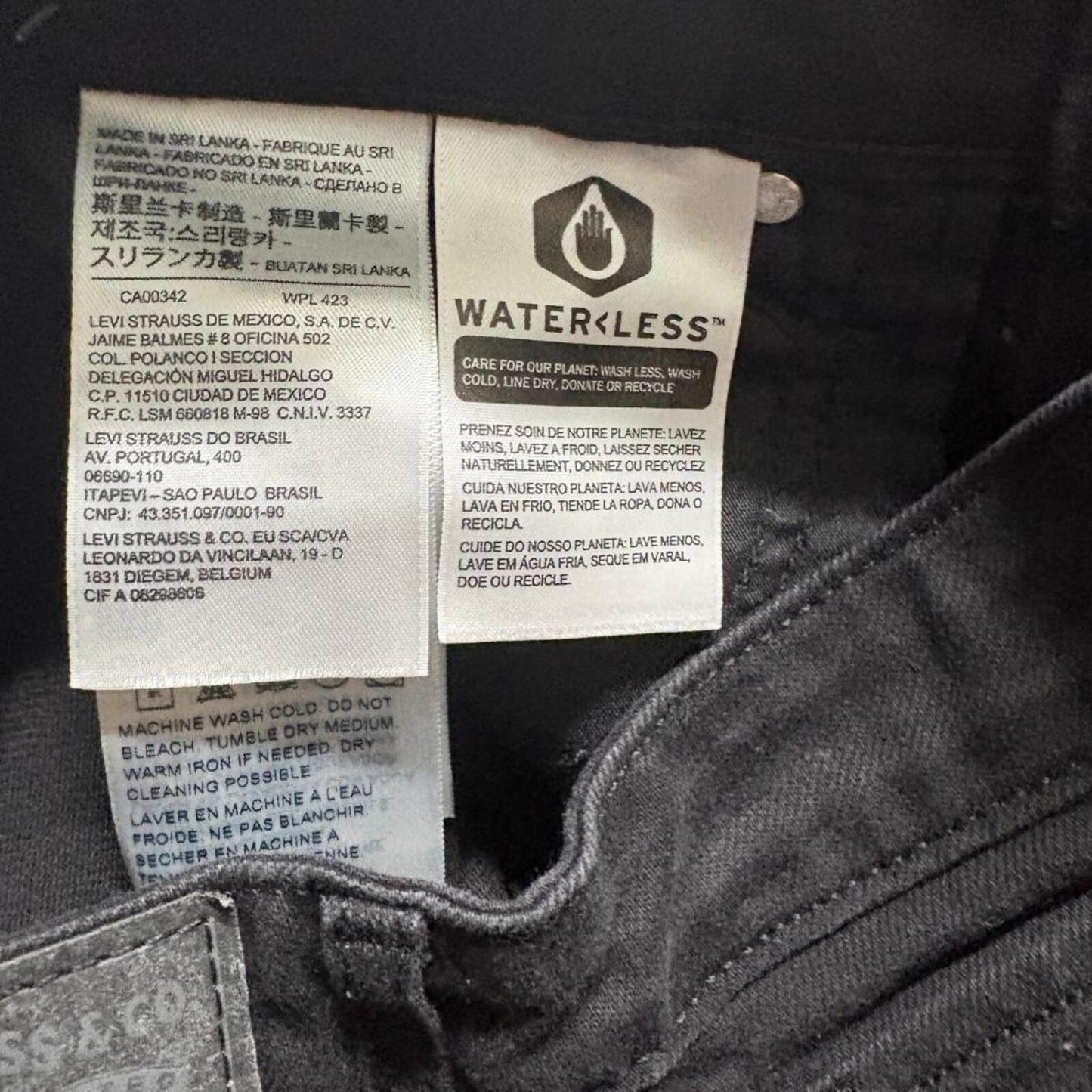 Levis 721 High Rise Skinny Jeans Womens 26x30 Black Distressed Ripped Knee Denim