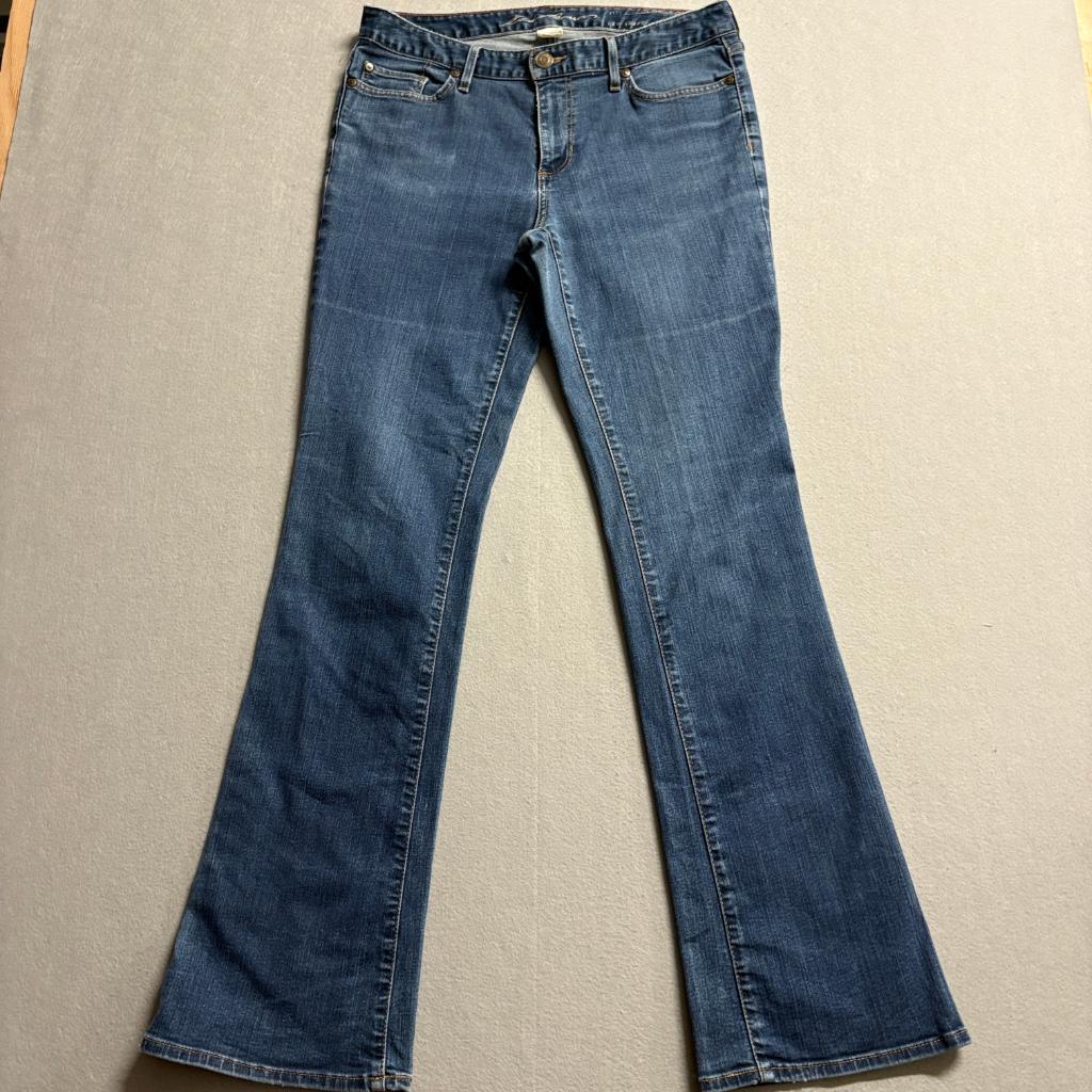 Eddie Bauer Slightly Curvy Bootcut Jeans Womens Size 10 Blue Denim Stretch