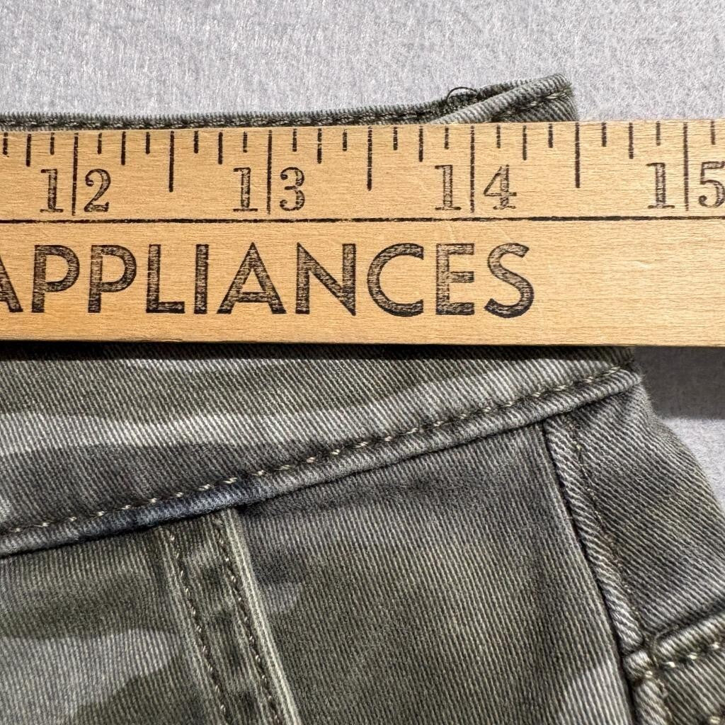 Express Camo Cropped Straight Pants Womens Size 4 High Rise Green Utility