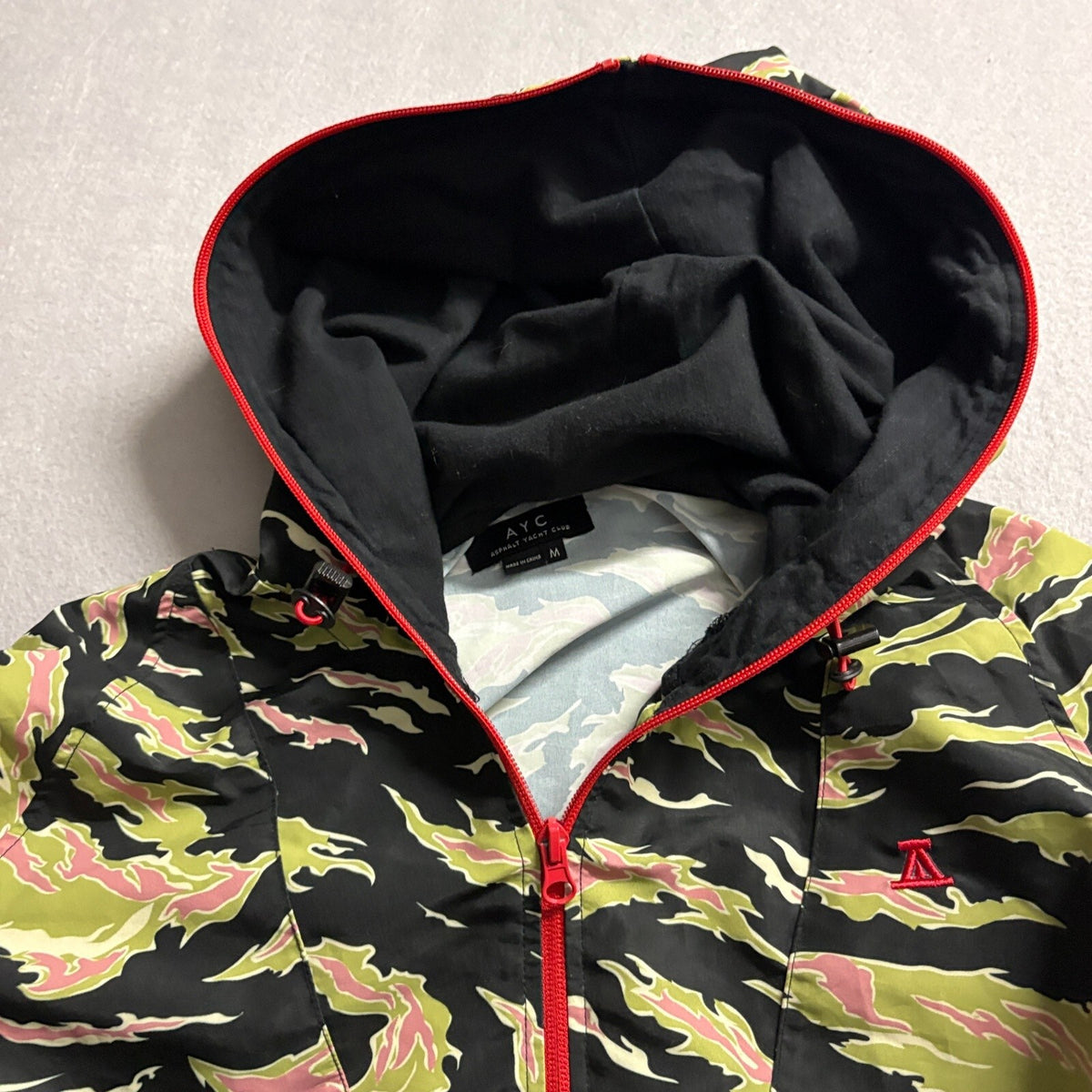 Asphalt Yacht Club AYC Windbreaker Jacket Mens Medium Tiger Camo 1/2 Zip