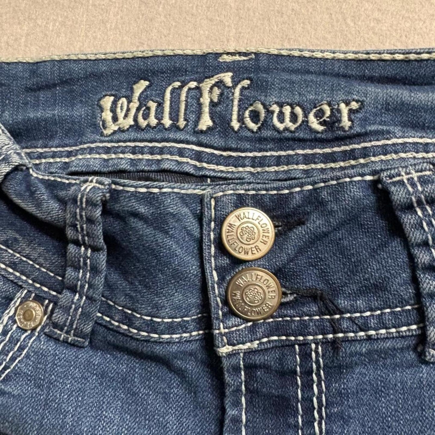 WallFlower Jeans Womens Size 0 Blue Denim Bootcut Thick Stitch Stretch Low Rise